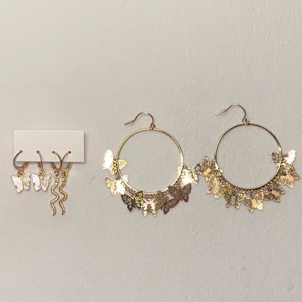 Gold Butterfly Earrings Set!!